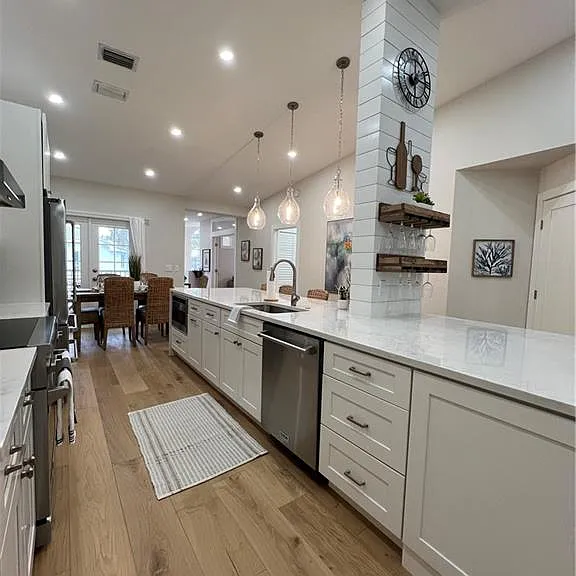 7087 Barrington Cir #201 — Photo 42