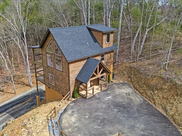 893 Beverly Hills Dr, Sevierville, TN 37862