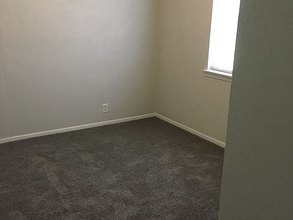 2nd image of 4912 Nancy Ln