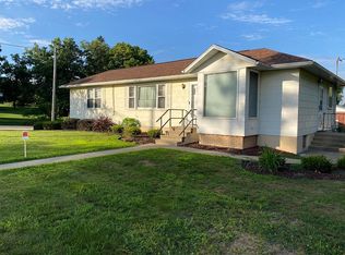 101 S Adams St, Garnavillo, IA 52049