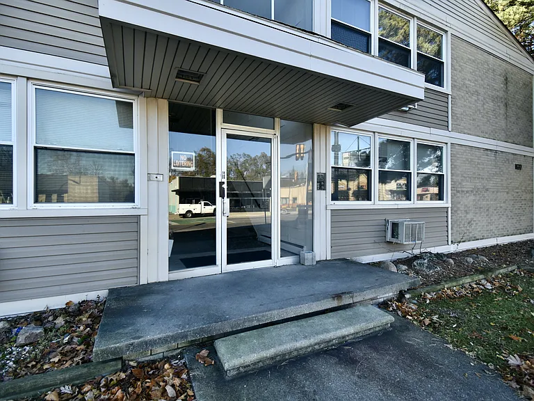 1637 W Nine Mile Rd #1 — Photo 14