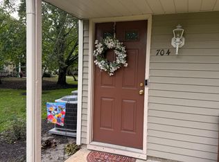 704 Aberdeen Ln, Blackwood, NJ 08012