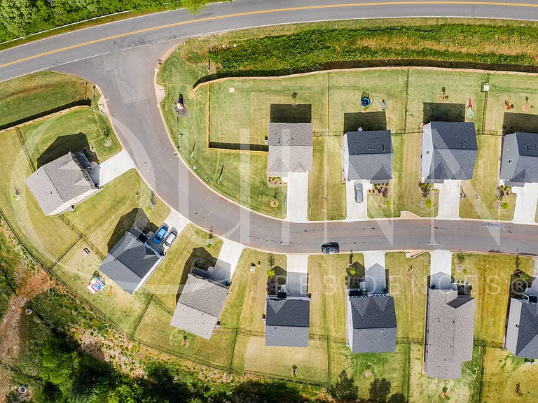 Tyger Pointe — Photo 6