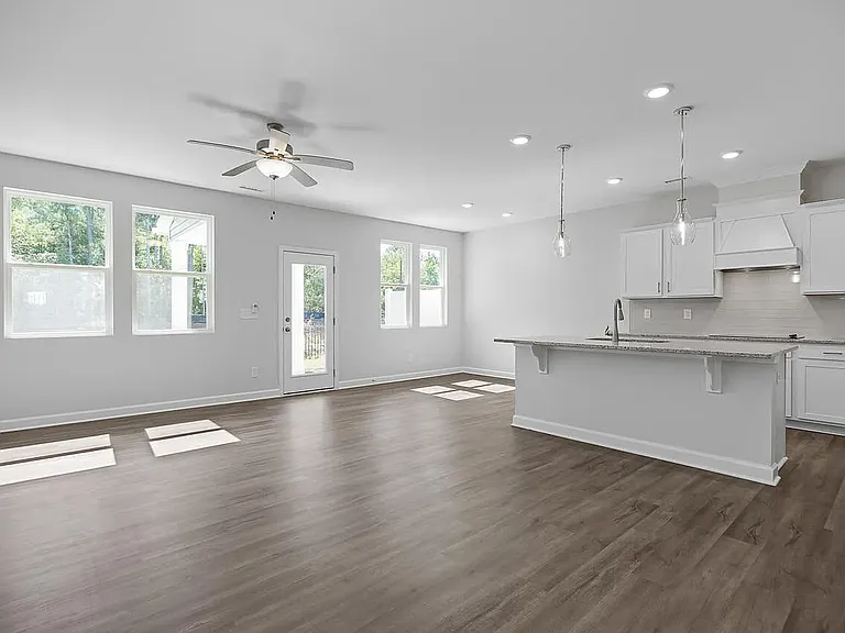 27 Fairwinds Dr — Photo 10