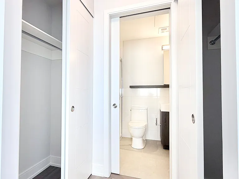 664 Spadina Ave #603 — Photo 17