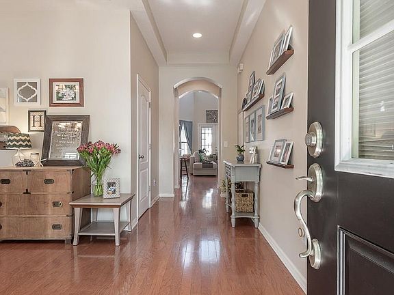 3rd image of 5009 Torrey Hills Ln