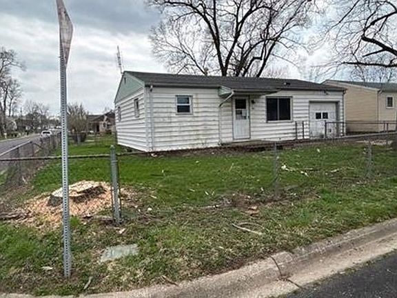 2nd image of 100 Oliver St