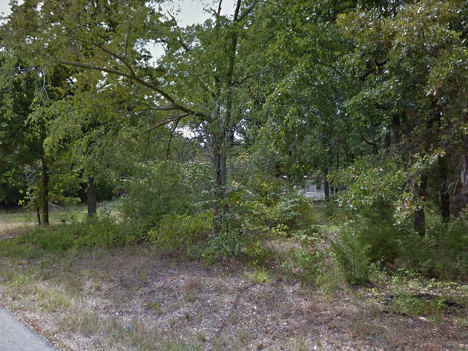 2nd image of 106 Huntoon Trl