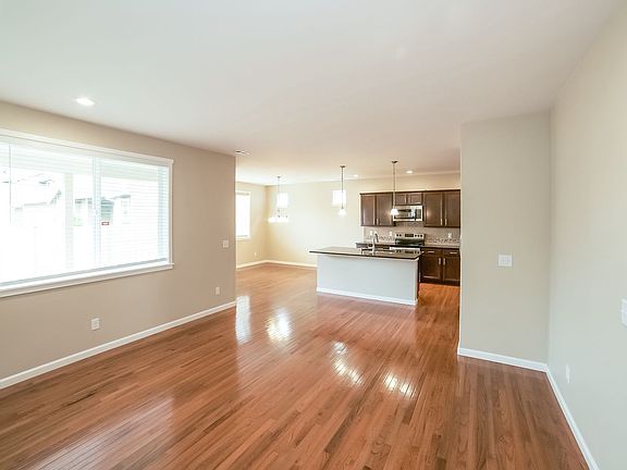 5th image of 9123 196th Street Ct E