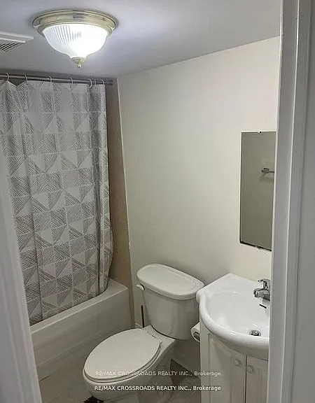27 Bobolink Ave — Photo 5