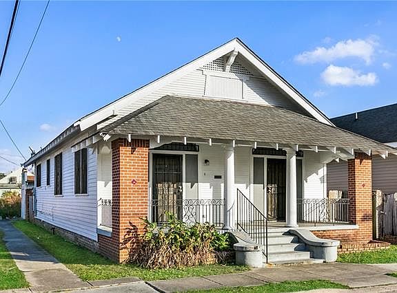 2nd image of 1939 Touro St