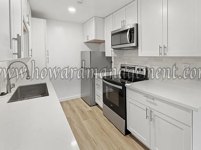 1302 Euclid — Photo 7