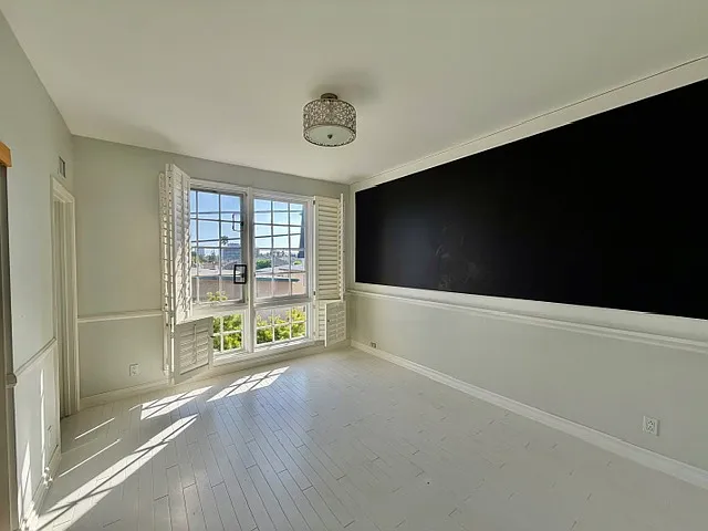 1242 Berkeley St #14 — Photo 20