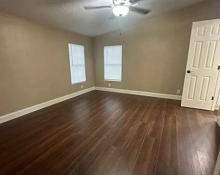 5533 Cherry Rd — Photo 3