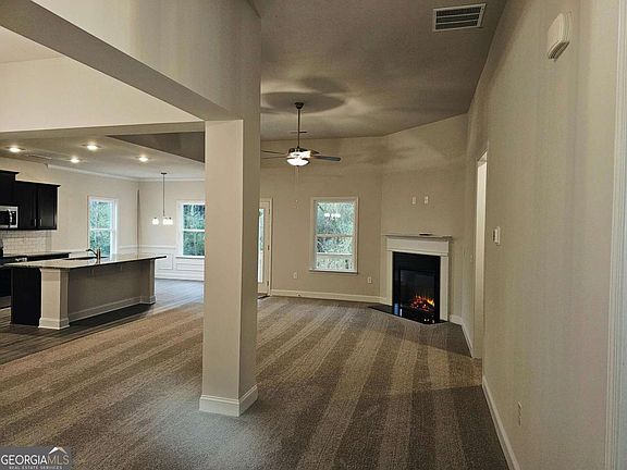 3rd image of 216 Rhett Dr #12