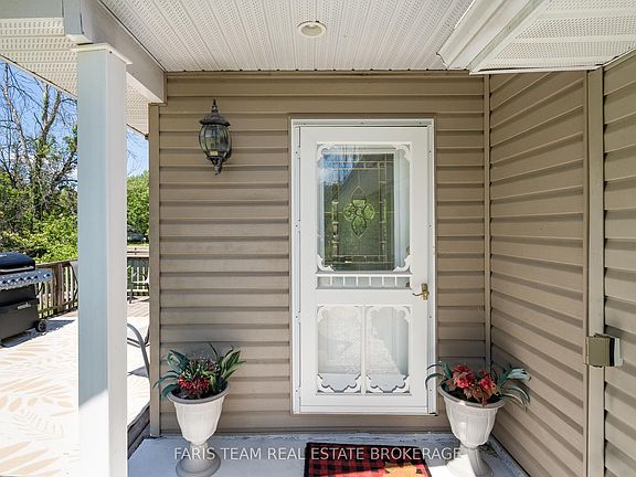 3rd image of 4654 Iron Bridge Ln
