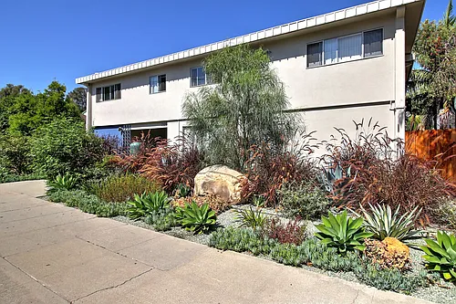 2320 De La Vina St Photo 1