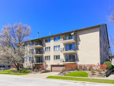 4530 W 93rd St APT 2A, Oak Lawn, IL, 60453