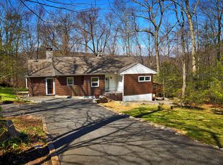 7 Candlewood Lake Dr, Sherman, CT 06784