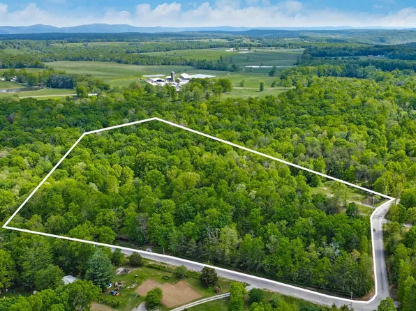 88 Critter Creek Rd, Crossville, TN 38572