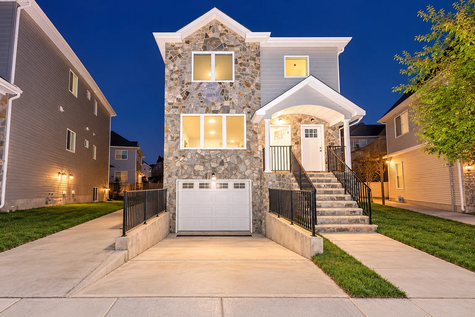 3 bed, 2500 sqft, $3,800 — Photo 1