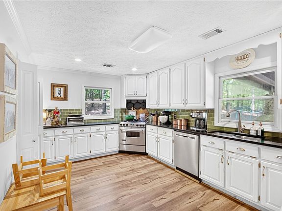 4th image of 4799 Lee Road 66