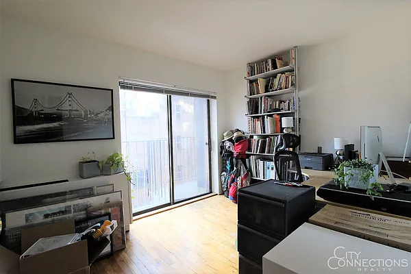 Rented by City Connections Realty | media 10