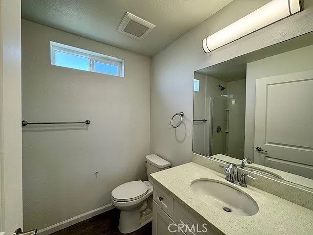 1210 1/2 Fedora St — Photo 11