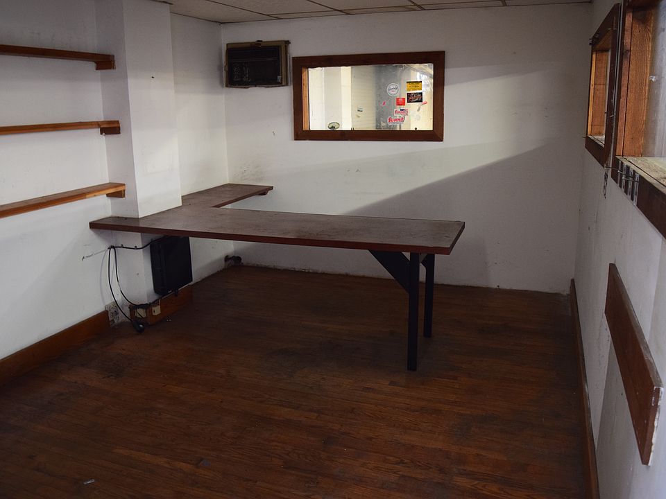 2nd image of 408 N Braddock Ave #408