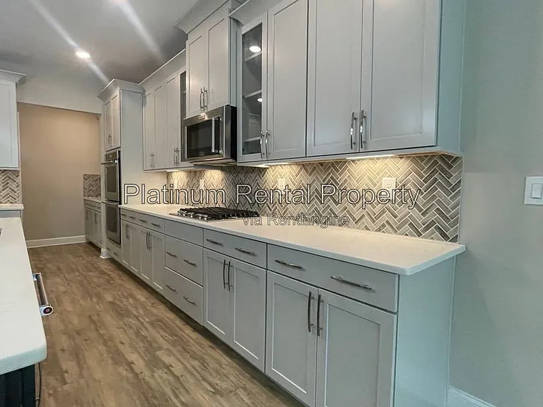 3215 Summerpoint Xing — Photo 95