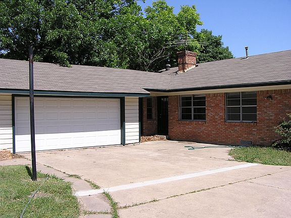 Swing drive/backyard