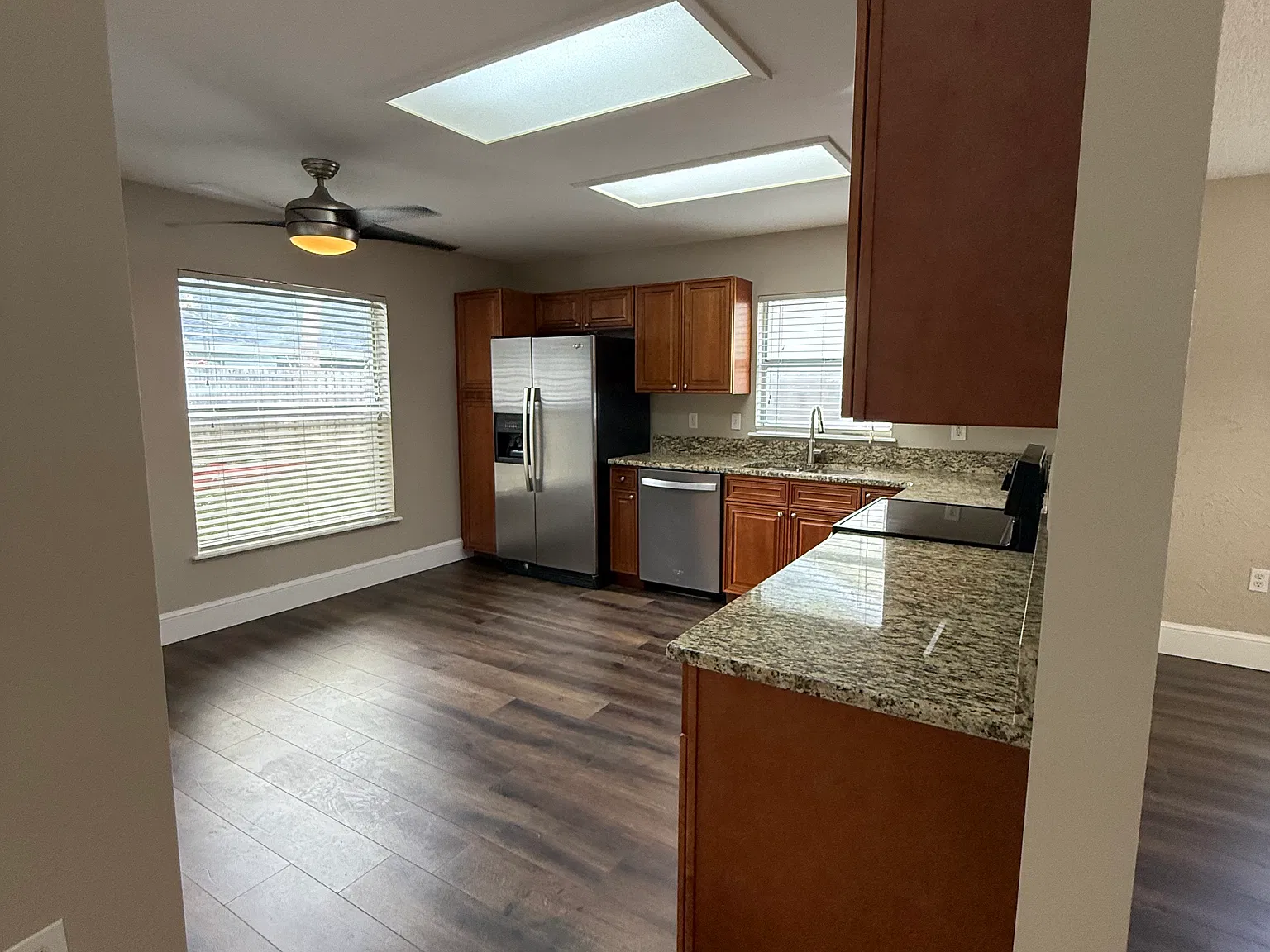3 bed, 1604 sqft, $2,500 — Photo 2