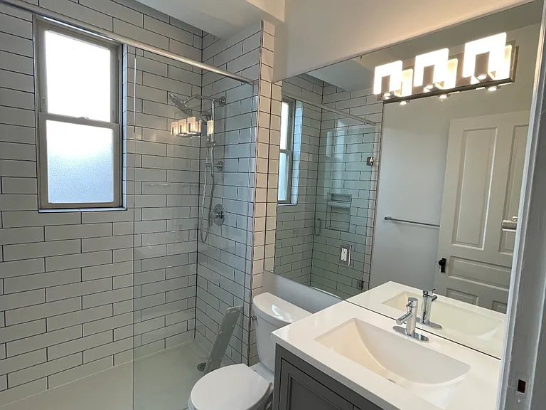 971 Hatch St #2 — Photo 2