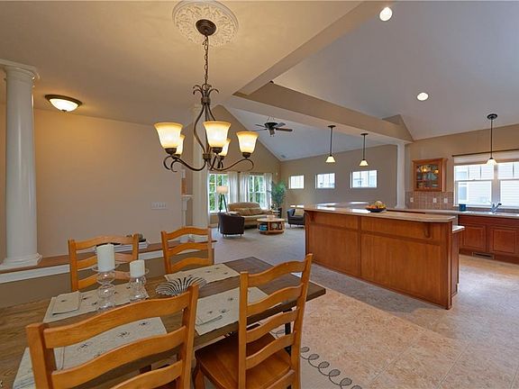 3rd image of 6525 Morning Glory Ln
