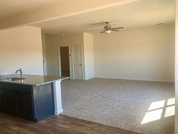 5th image of 2028 Canterbury Dr