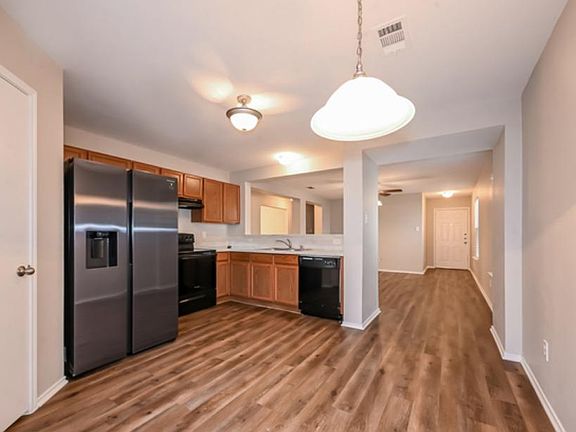 2nd image of 1151 Warrior Dr