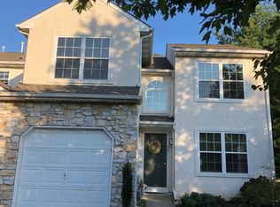 521 Dogwood Dr, Maple Glen, PA 19002