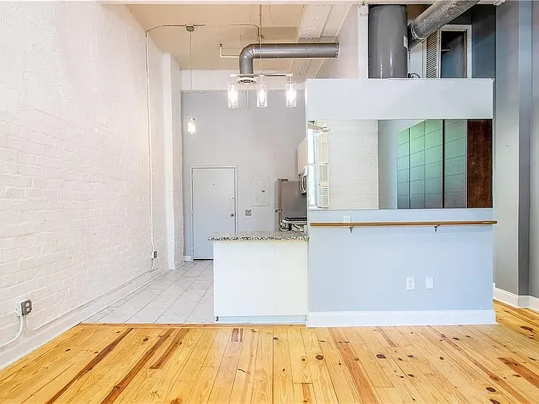 210 Walker St SW #1 — Photo 11