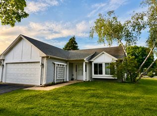 1376 Burns Dr, Elgin, IL 60120