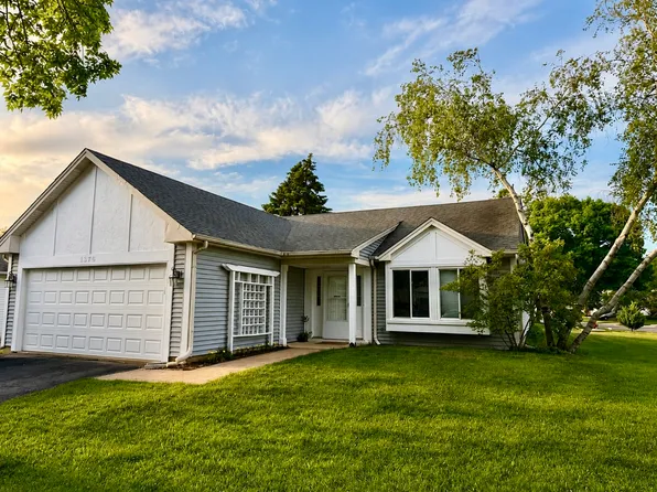 1376 Burns Dr, Elgin, IL 60120