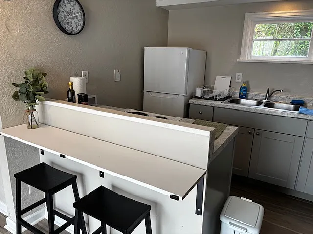 522 NW Inlet Ave #2 — Photo 4