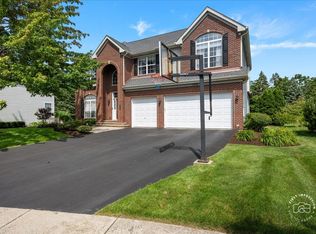 1512 Hammer Creek Ct, Naperville, IL 60563