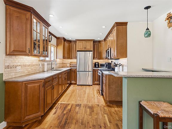 5th image of 116 Spruce Street