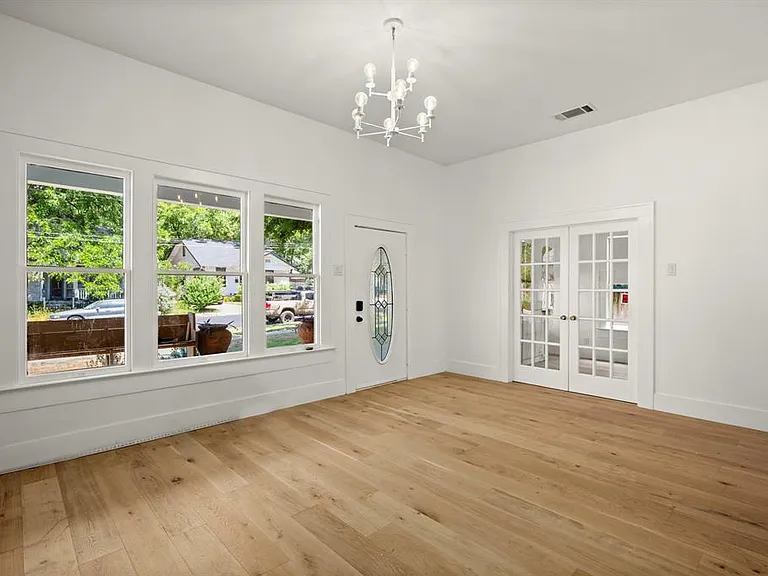 1604 Nickerson St — Photo 11