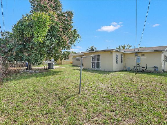 5th image of 2021 NW 190th Ter