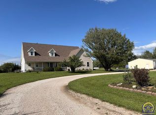 1744 21st Rd, Waverly, KS 66871
