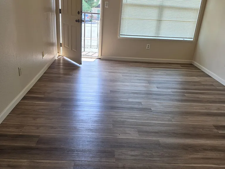 1097 N Olive Ave #5 — Photo 2