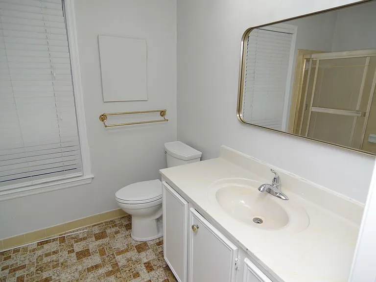 123 Valley Springs Rd — Photo 17