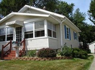 590 Lloyd St, Barberton, OH 44203