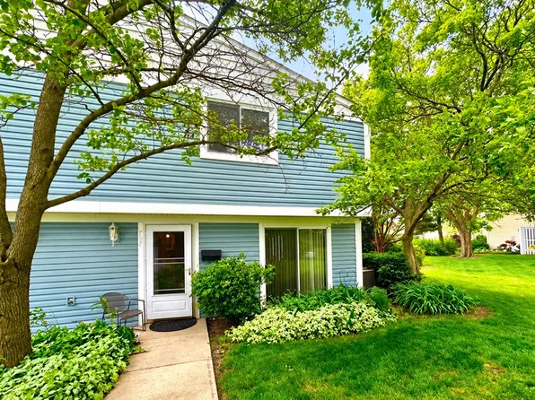 797 Coventry Pl #797, Wheeling, IL 60090